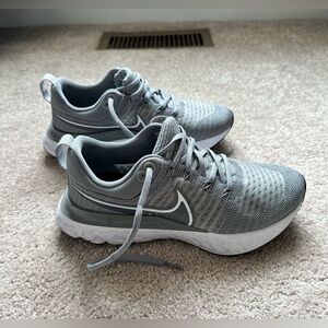 Nike React Infinity Flyknit - Women’s size 8